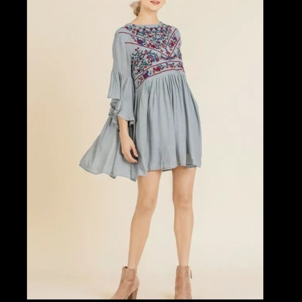 NWT Umgee Sage Dress Floral Embroidered Ruffle Sleeve